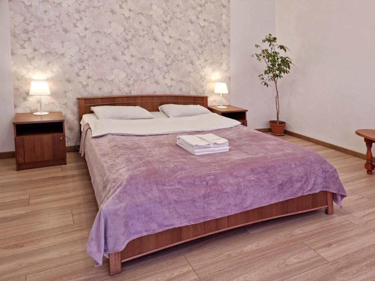 Home-Hotel Apartments On Maidan Nezalezhnosti Square Киев Екстериор снимка