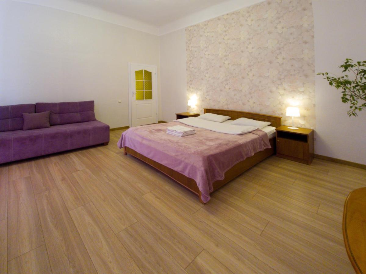 Home-Hotel Apartments On Maidan Nezalezhnosti Square Киев Екстериор снимка