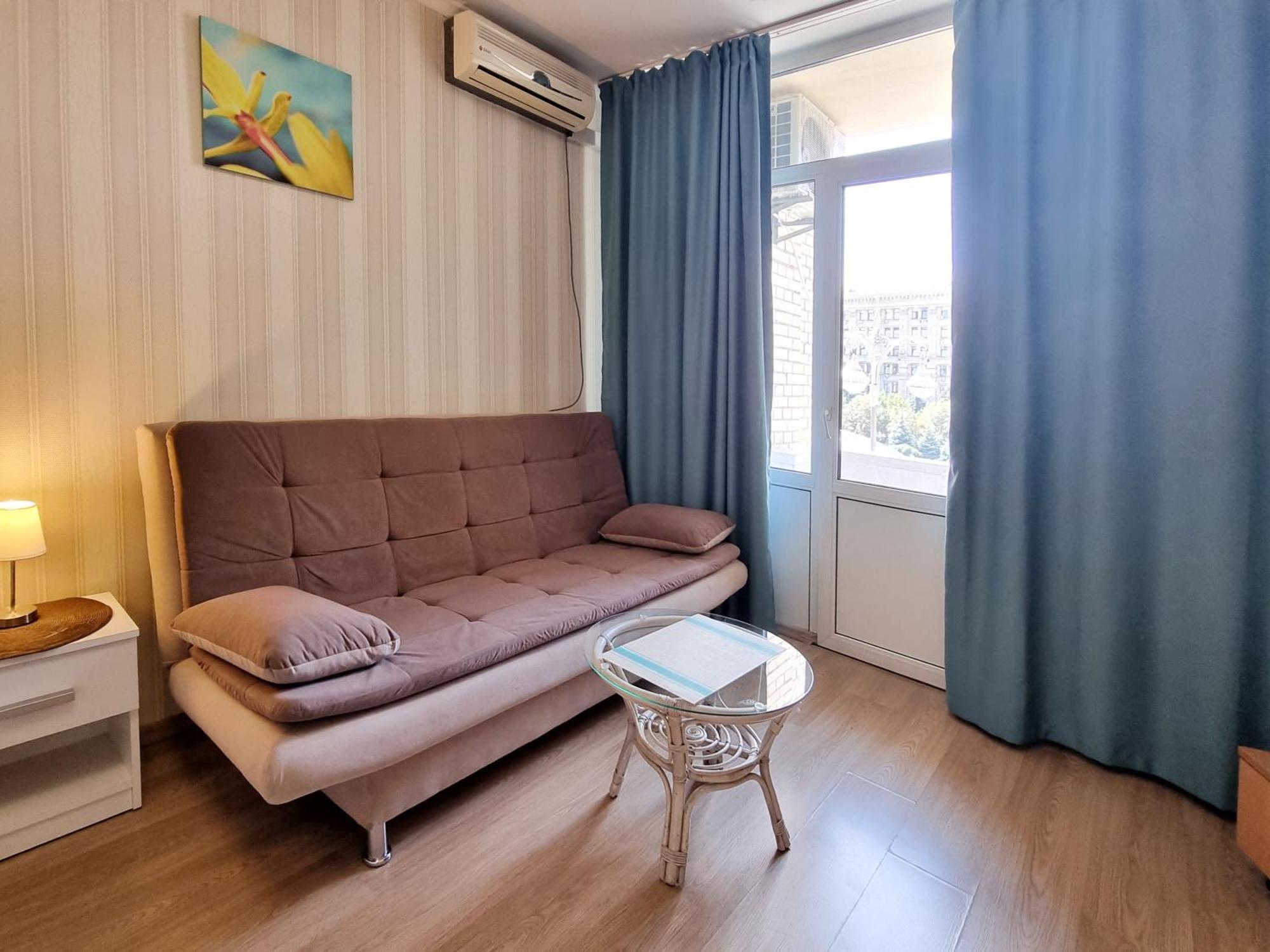 Home-Hotel Apartments On Maidan Nezalezhnosti Square Киев Екстериор снимка