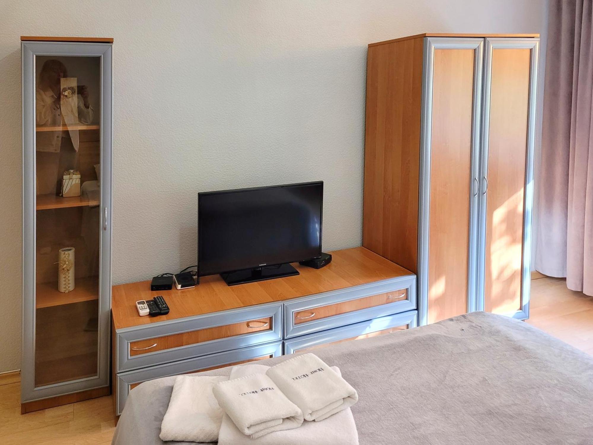 Home-Hotel Apartments On Maidan Nezalezhnosti Square Киев Екстериор снимка