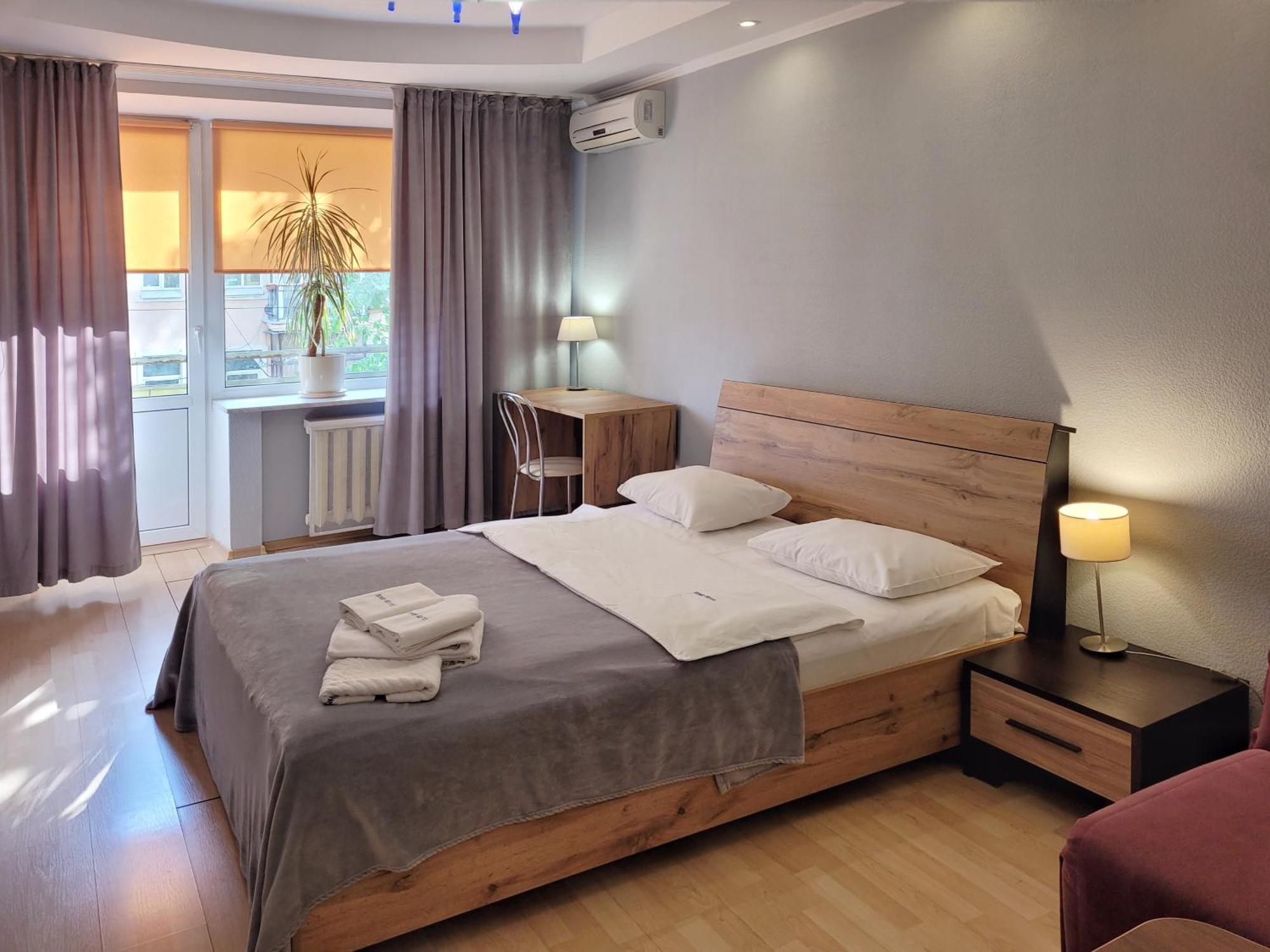 Home-Hotel Apartments On Maidan Nezalezhnosti Square Киев Екстериор снимка